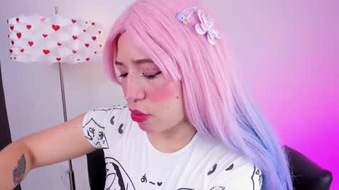 Daphne online show from September 19, 2025, 2:46 am