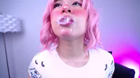 Daphne online show from October 1, 2025, 6:14 pm