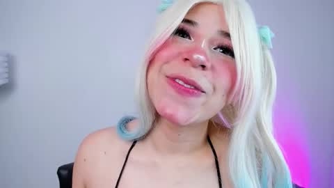 Daphne online show from October 23, 2025, 6:17 pm