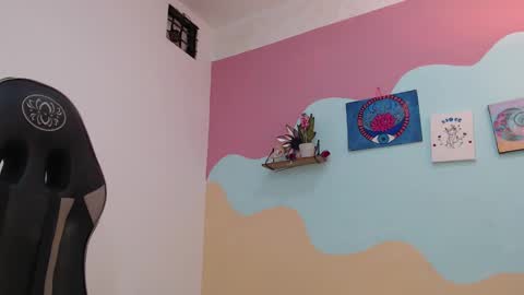 Akemi 3 online show from February 12, 2025, 5:16 pm