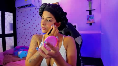 Akemi 3 online show from September 17, 2025, 1:24 pm