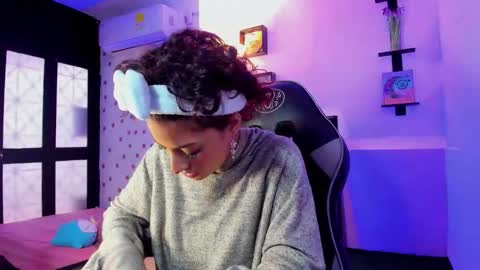 Akemi 3 online show from September 28, 2025, 2:11 pm