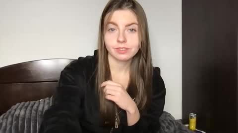 miss angel  online show from December 14, 2025, 8:57 pm