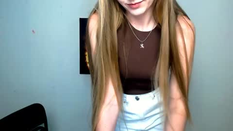 Snapshot of miss_angelina_ chatting on June 12, 2026, 6:23 am Angelina online show from June 12, 2026, 6:23 am