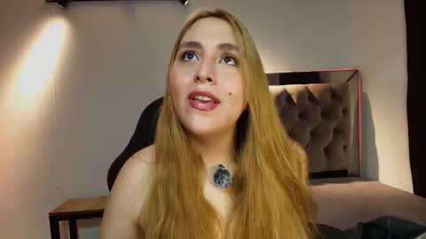 Anny online show from December 15, 2025, 10:41 am