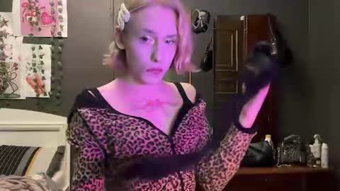 Snapshot of miss_barbie1 chatting on June 11, 2026, 10:08 pm Anya online show from June 11, 2026, 10:08 pm