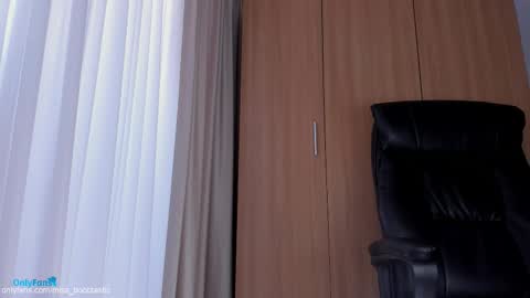 Ivy online show from October 30, 2025, 11:00 am