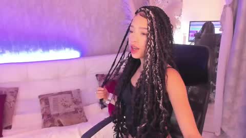 Camila online show from October 4, 2025, 12:14 pm