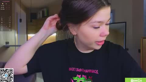 Sandy online show from March 17, 2026, 12:37 am