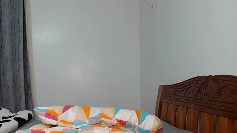 Candy online show from February 17, 2025, 2:37 pm