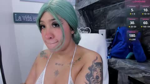 Danika online show from November 24, 2025, 10:59 am