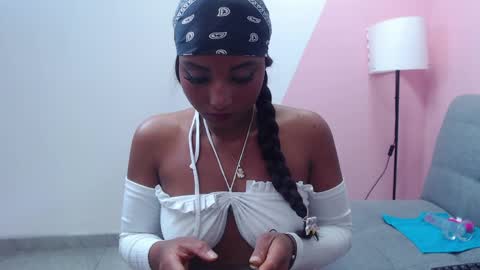 miss_demoni online show from April 1, 2026, 1:41 pm