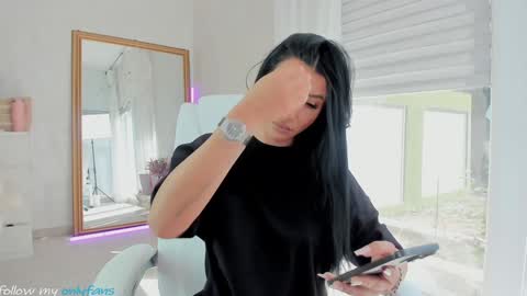 miss_diamond__ online show from September 9, 2025, 7:41 am