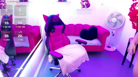 Melanie online show from June 10, 2026, 12:26 pm