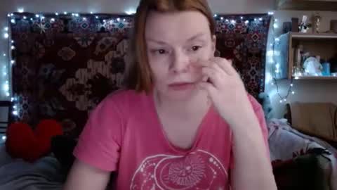 Elis online show from March 12, 2025, 2:34 pm