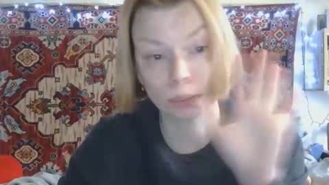 Elis online show from April 22, 2026, 11:12 am