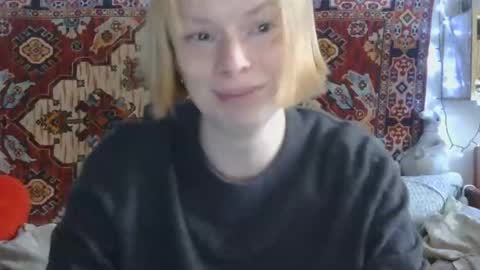 Snapshot of miss_elistia_ chatting on May 4, 2026, 10:55 am Elis online show from May 4, 2026, 10:55 am