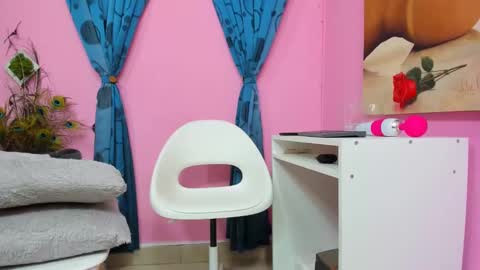 Monica Patricia online show from December 18, 2024, 1:48 am