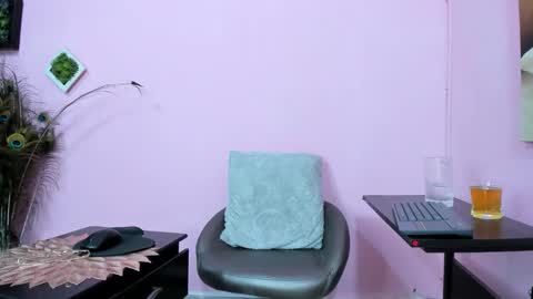 Monica Patricia online show from September 17, 2025, 10:39 am