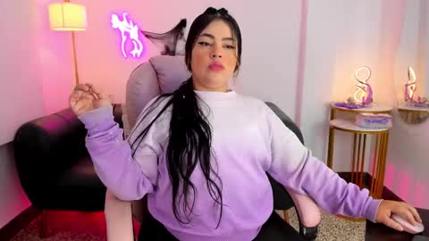 Francheska online show from November 1, 2025, 11:45 am