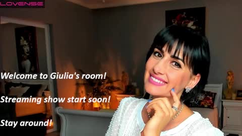 Miss Giulia online show from March 25, 2026, 3:12 am