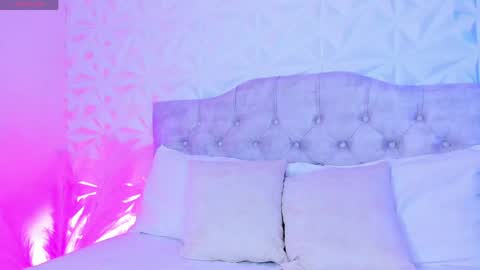 Ivy online show from April 13, 2026, 11:32 pm