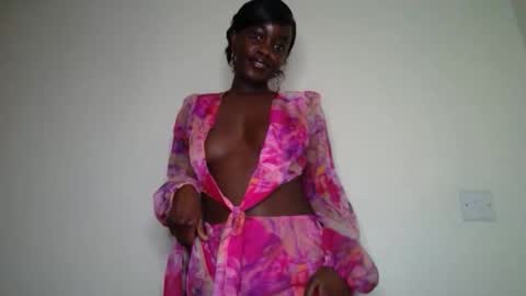 SensuElle  WHAT I DONT SHOW HERE... YOULL ONLY SEE IN PRIVATE  online show from September 15, 2025, 6:35 am