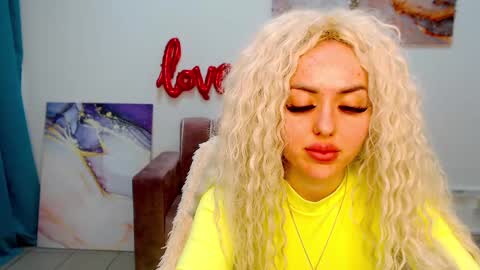 miss_kiten online show from February 9, 2025, 10:43 pm