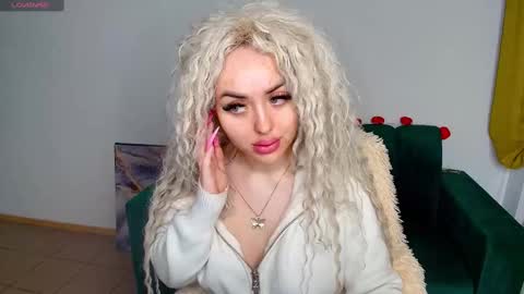 miss_kiten online show from February 11, 2025, 7:48 pm