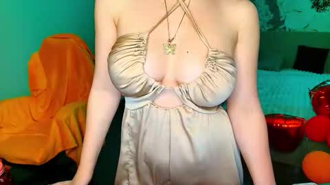 miss_kiten online show from June 6, 2026, 7:29 pm