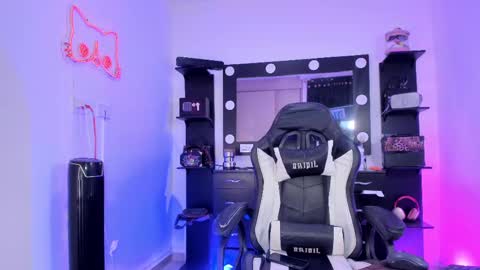 Miss Kittyn online show from March 12, 2025, 4:19 am