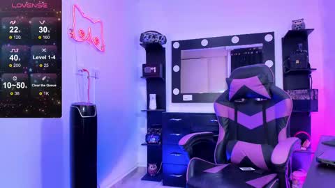 Miss Kittyn online show from October 3, 2025, 1:02 am