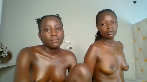 miss_lolah7 online show from May 17, 2026, 12:52 am