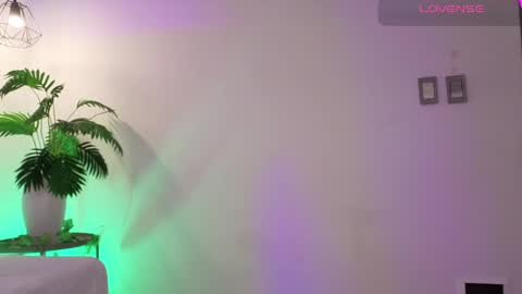   online show from April 21, 2026, 8:12 pm