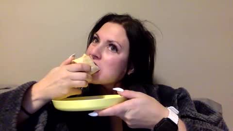 Maci online show from January 10, 2025, 6:28 pm