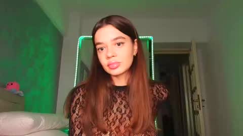 miss_medyson online show from September 10, 2025, 8:36 am