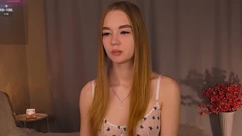 Nicole online show from October 13, 2025, 11:49 pm