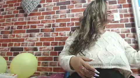 Miss Pecados online show from May 25, 2026, 7:20 pm