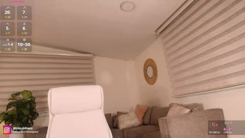 Amy Olivera online show from April 11, 2026, 11:47 am