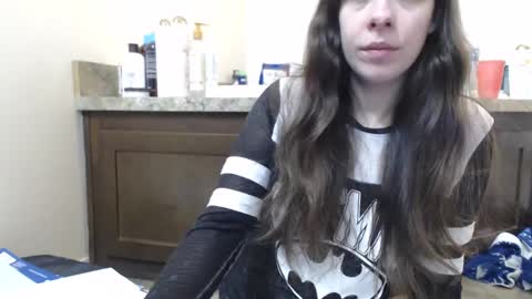 Bella online show from February 11, 2025, 4:13 pm