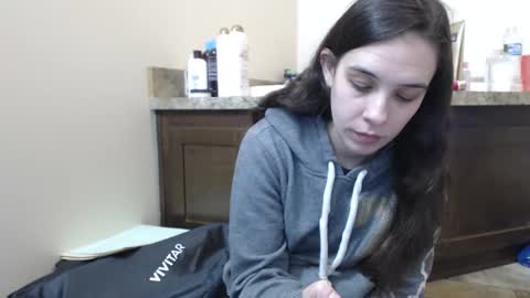 Bella online show from February 13, 2025, 2:56 am