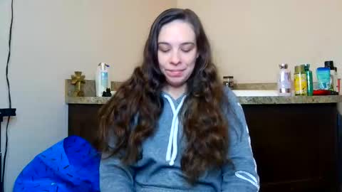 Bella online show from June 11, 2026, 2:53 am