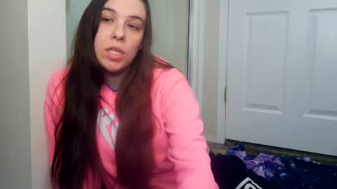 Bella online show from June 12, 2026, 1:48 am