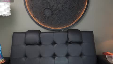 Vaiolette online show from November 6, 2025, 11:11 am