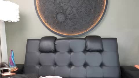 Vaiolette online show from March 27, 2026, 11:10 am