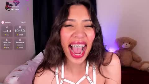 Miss Veronica online show from December 3, 2025, 1:20 pm