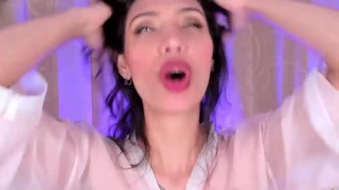 Miss Veronica online show from June 25, 2026, 1:26 pm