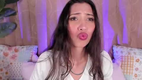 Miss Veronica online show from July 1, 2026, 1:45 pm