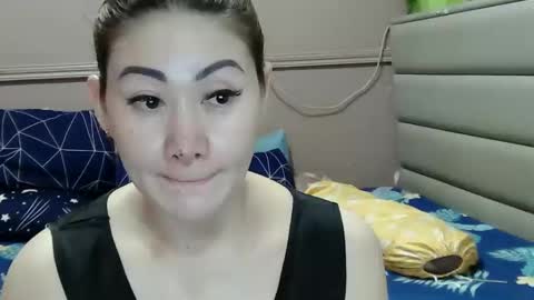 HOT MOMMY ZEPHYR online show from February 2, 2026, 9:08 am