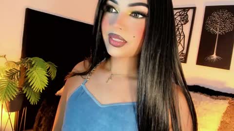 miss_zz online show from October 3, 2025, 5:32 pm